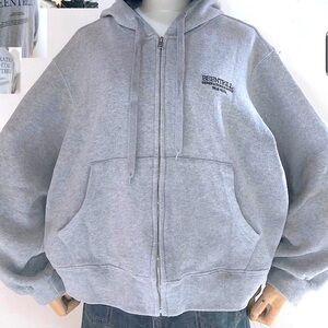 Fashionable Gray Short Zip Hoodie